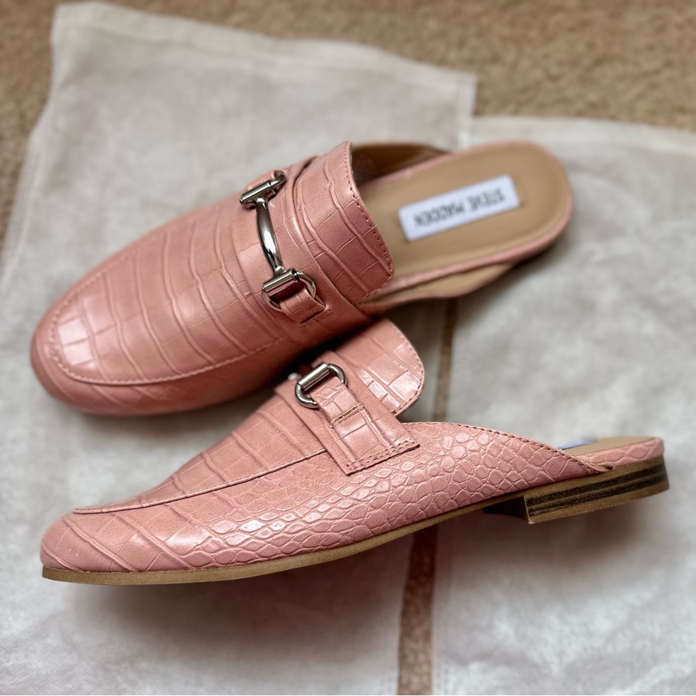 BRAND NEW Steve Madden sz 8 Kandi Croc Loafers Pink